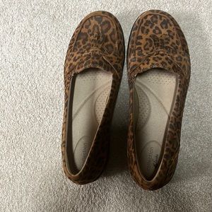 Leopard Clark size 10 wide never worn.